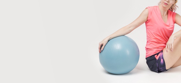 ballon paille utilisé en Pilates Mat