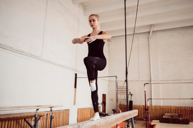 pratiquer la gymnastique pour renforcer son équilibre et sa proprioception