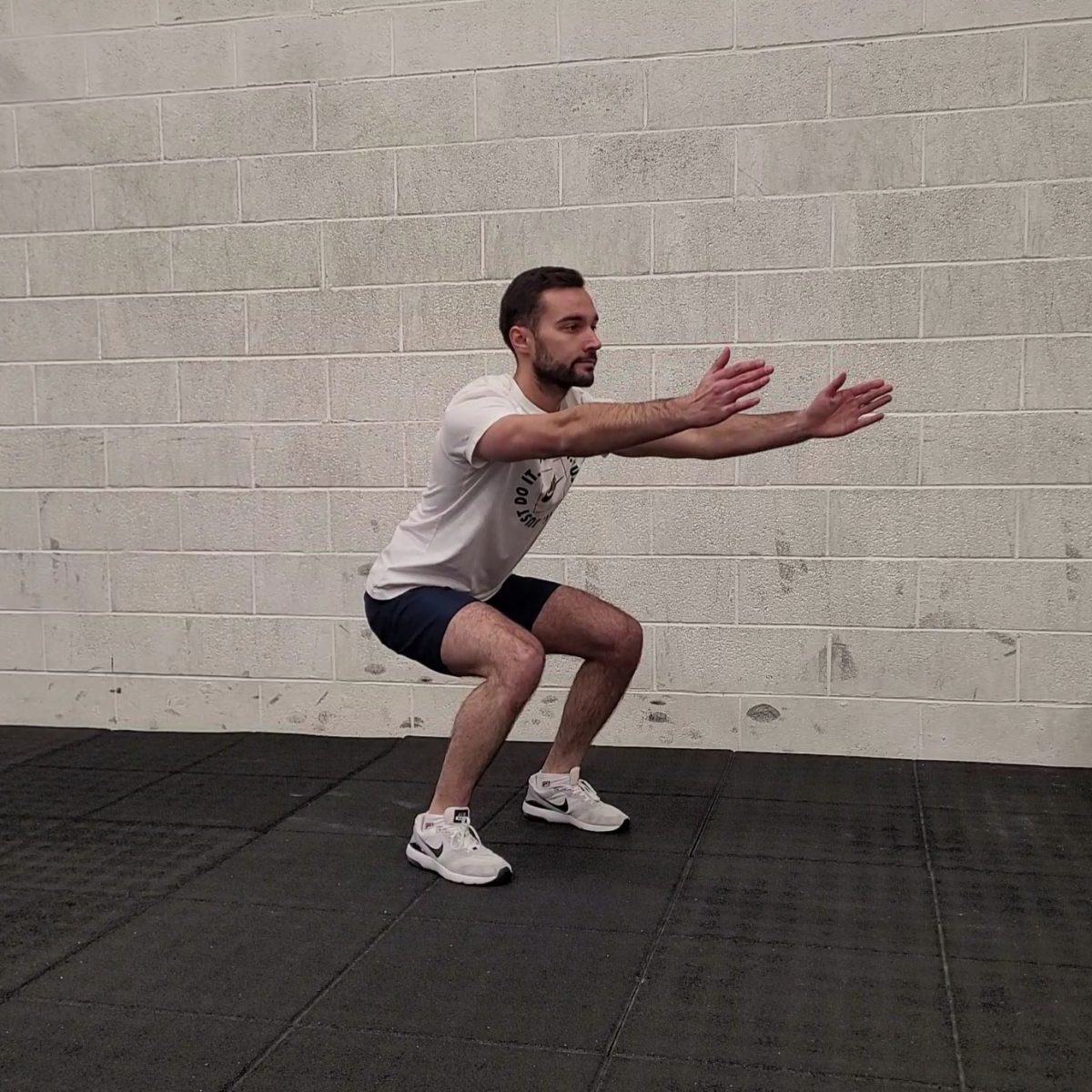 Kneeling jump squat, exercice explosif par un coach privé